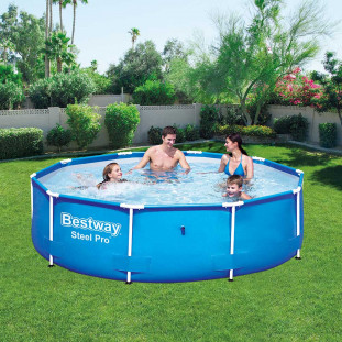 Piscina estruturada Steel Pro de 4678 litros Bestway de alta praticidade e facilidade de montagem